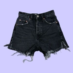 ZARA Women’s High Waisted Fray Hem Denim Shorts Black Wash Sz 2